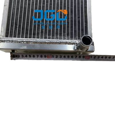 PC20掘削機のラジエーター22L-03-21111のための良質タンク ラジエーター
