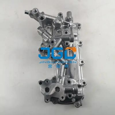 4M40T掘削機のエンジン部分のクーラーの側面カバー交換部品