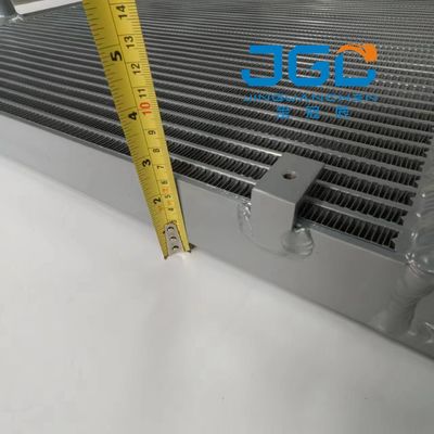 掘削機のためのラジエーターの油圧オイル クーラーZAX200-1の燃料フィルター予備品