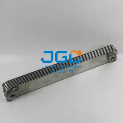 トラック エンジン6D22 6D24オイル クーラーのクーラーの中心ME153172 ME054110の冷却装置