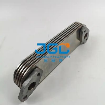 オイルの中心のクーラー6D34の構成の冷却装置はME033678予備のディーゼル トラックを支える
