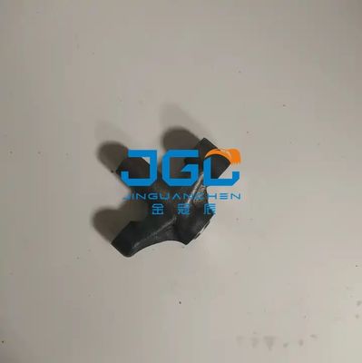 J08E J05Eの掘削機エンジンのための機械付属品のロッカーの十字VH137061080A