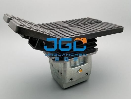 SY55 SY65 SY75の掘削機の付属品アセンブリはに適当フット ブレーキ弁ペダルを踏む
