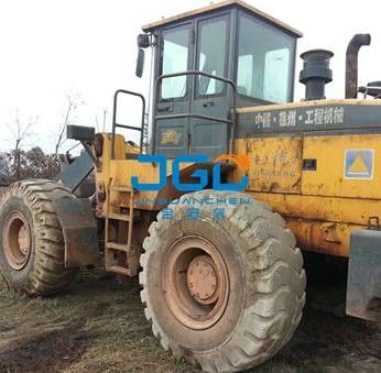 ZL50E 540の540F積込み機前部ギヤ後部停止左右のドアの側面のフロントガラス