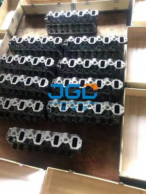 掘削機 エンジン部品 4D34 シリンダーヘッド組立 ME997799 エンジニアリング機械部品