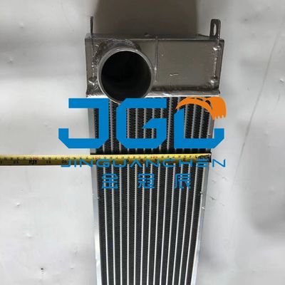 PC240-8MOのディーゼル機関のインタークーラー206-03-24170の掘削機の建設機械部品