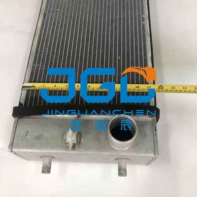 掘削機用品 SK130-8 タンク用ラジエーター エンジニアリング機械部品