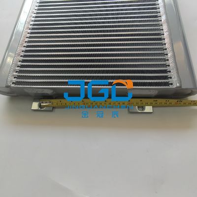 掘削機の予備品のラジエーター タンク ラジエーターの中心アセンブリ4479181 EX70