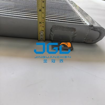 掘削機の予備品のラジエーター タンク ラジエーターの中心アセンブリ4479181 EX70