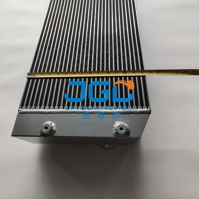 建設機械SY135-9油圧オイルの涼しい掘削機の部品