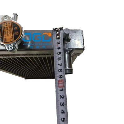 PC20 エグババター用水タンク散熱器 22L-03-21111