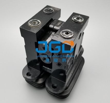 掘削機部品 パイロット制御ペダルバルブ 3698502 掘削機E320C E320D