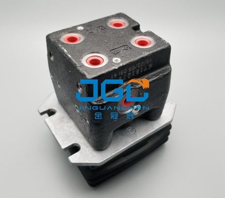 掘削機キャビンのスペアパーツ SK200 SK210 SK230-6E 足弁 ペダル パイロットバルブ YN30V00106F2 YN30V00105F2
