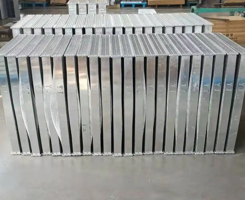 エンジニアリングアプリケーション 掘削機 ラジエーター E120B 掘削機部品