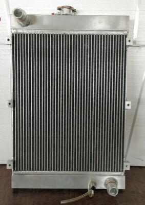 R550-3 掘削機 水散熱器 11M6-52430RL アルミニウム材料