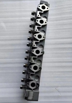 ボルボ D6E シリンダーヘッド VOE20855301 VOE20941118 EC160C EC180C EC210Bに適している