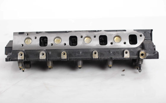 新型シリンダーヘッド組立 イスズー 4HK1 ディーゼルエンジン 部品 部品 建設機械