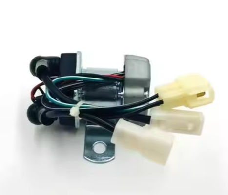 6BB1 6WG1 6HK1 エグババターエンジン リレー 1-82553-039-1 0-25000-7832 24V スタートリレー