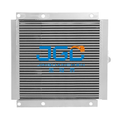小松4D95エンジン2010372121 PC60-7のための掘削機伝達オイルの涼しいラジエーター